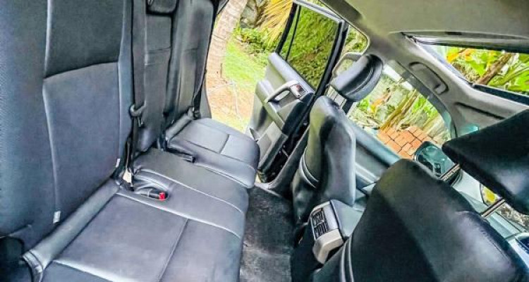 TOYOTA LAND CRUISER PRADO 150 2010