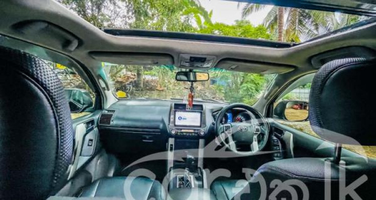 TOYOTA LAND CRUISER PRADO 150 2010