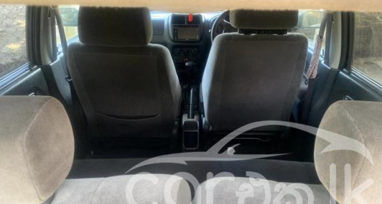 SUZUKI SWIFT 2003