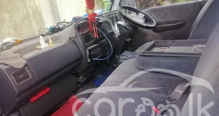 MAZDA BONGO BROWNY 1998