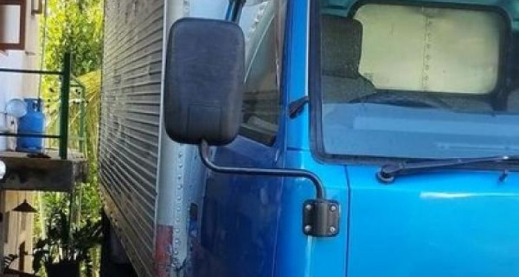 ISUZU ELF 1987