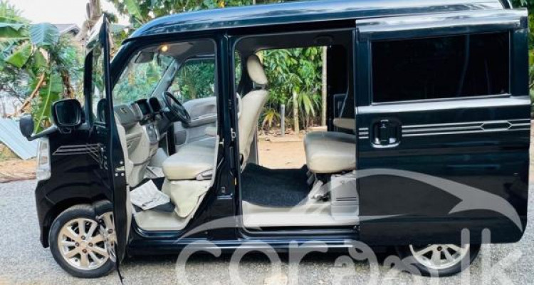 SUZUKI EVERY WAGON 2015