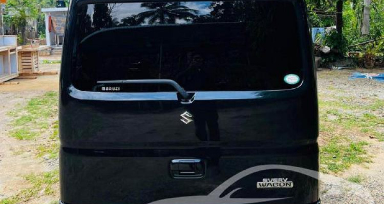 SUZUKI EVERY WAGON 2015