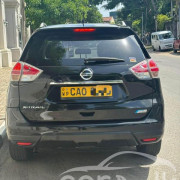 NISSAN X TRAIL 2015