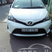 TOYOTA VITZ 2015