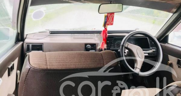 NISSAN SUNNY B12 1989