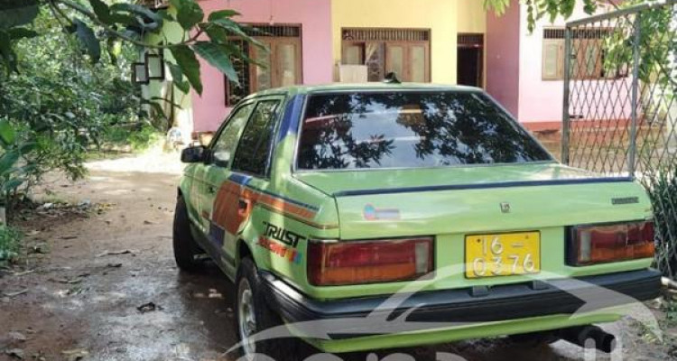 MAZDA FAMILIA 1986