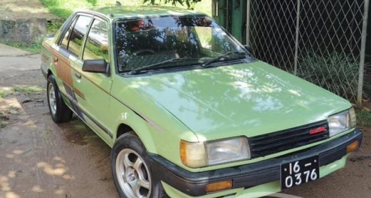 MAZDA FAMILIA 1986