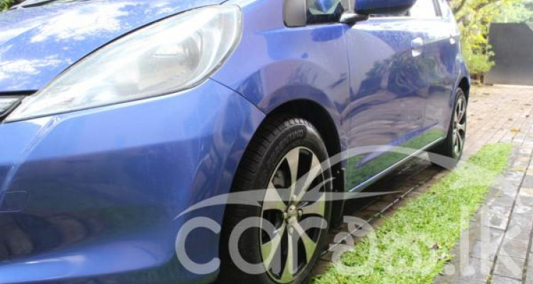 HONDA FIT 2010