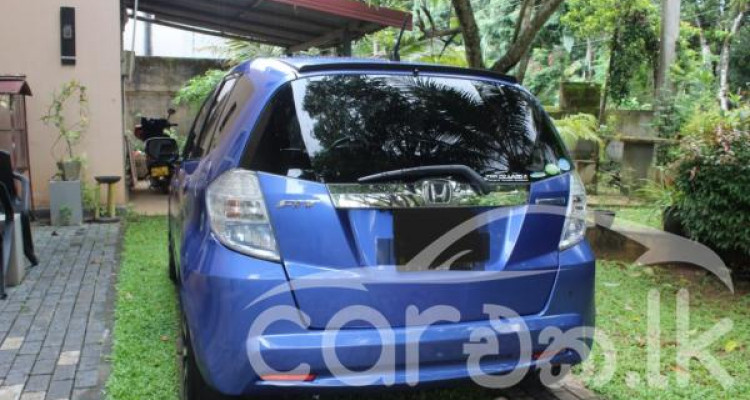 HONDA FIT 2010