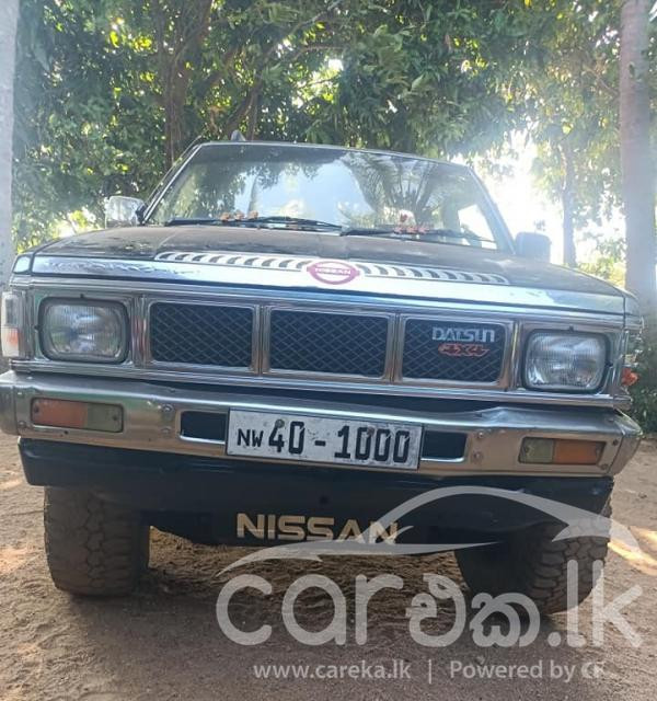 NISSAN DATSUN 1983