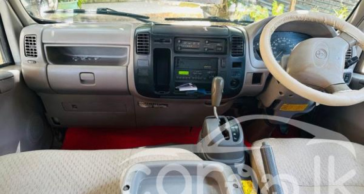 TOYOTA DYNA CREW CAB 2004