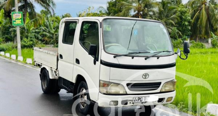 TOYOTA DYNA CREW CAB 2004