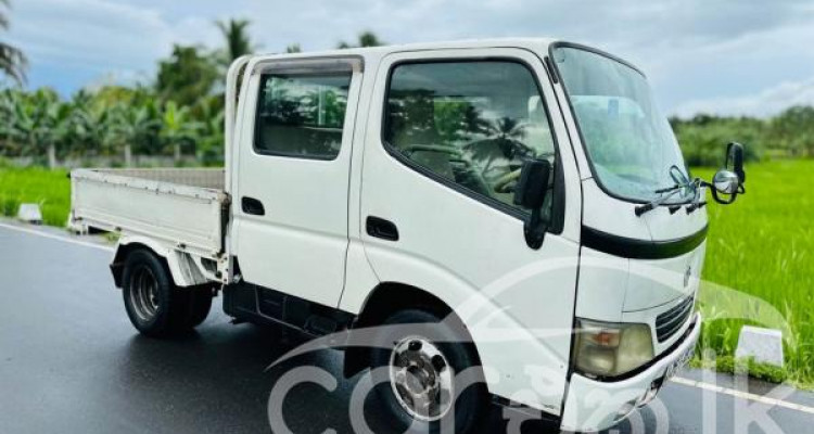 TOYOTA DYNA CREW CAB 2004