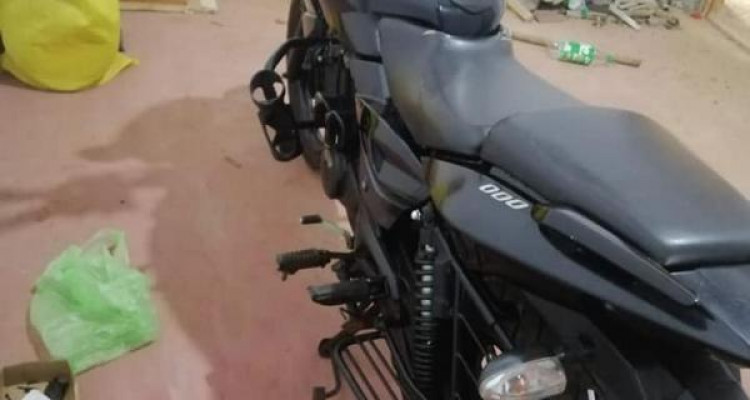BAJAJ PULSAR 150 2010