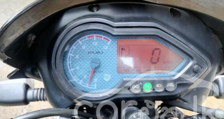 BAJAJ PULSAR 150 2010