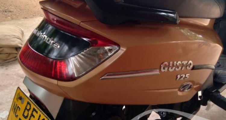 MAHINDRA GUSTO 2016