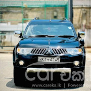 MITSUBISHI MONTERO 2012