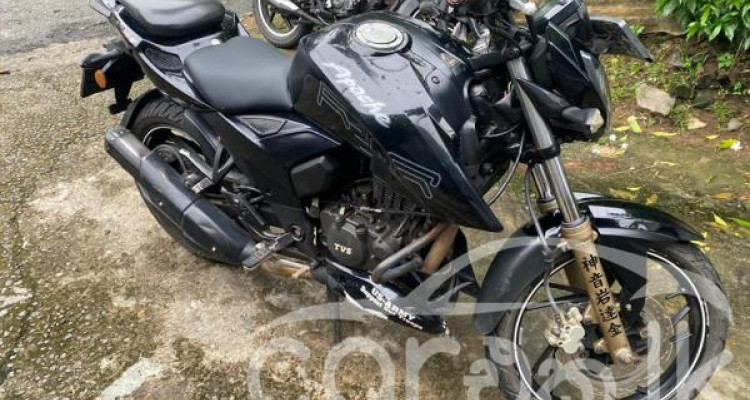 TVS APACHE 2017