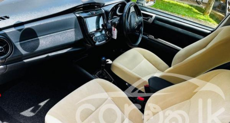 TOYOTA AXIO 2016