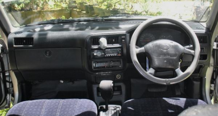 NISSAN WINGROAD 1997