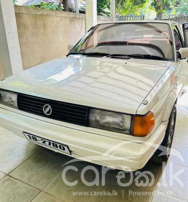 NISSAN TRAD SUNNY 1989