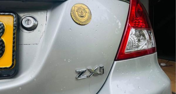 SUZUKI SWIFT 2011