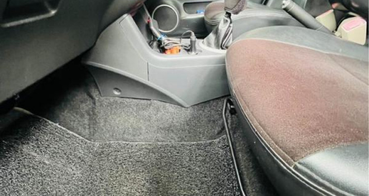 SUZUKI SWIFT 2011