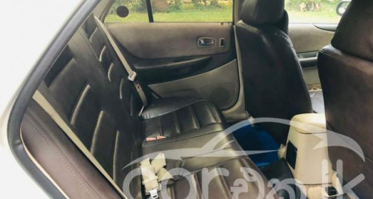 MAZDA FAMILIA 2002