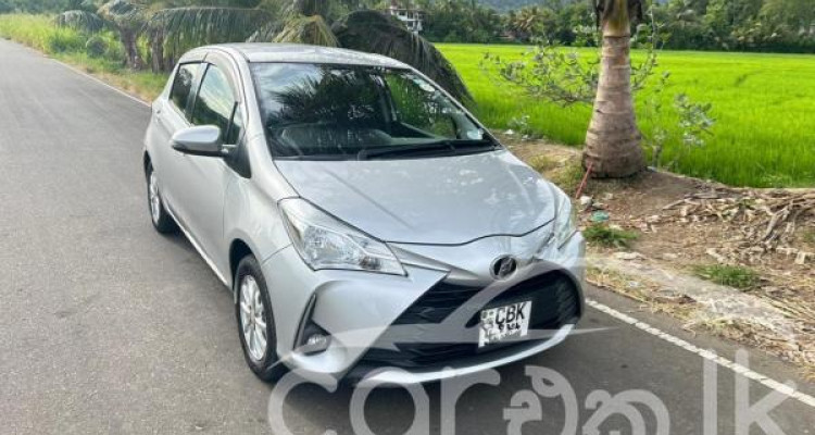 TOYOTA VITZ 2019