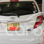 TOYOTA VITZ 2015