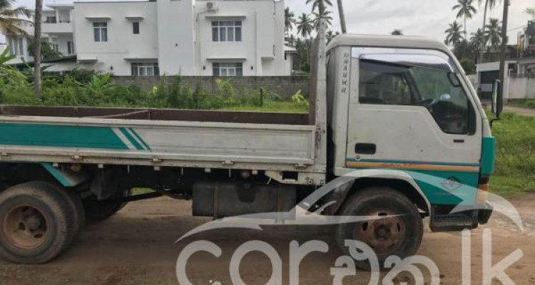 MITSUBISHI CANTER 1987