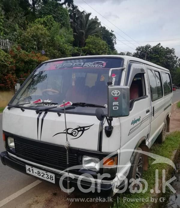 TOYOTA HIACE 1987