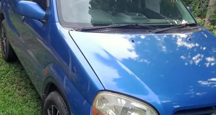 SUZUKI SWIFT 2002