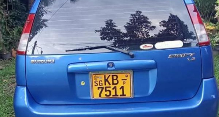 SUZUKI SWIFT 2002
