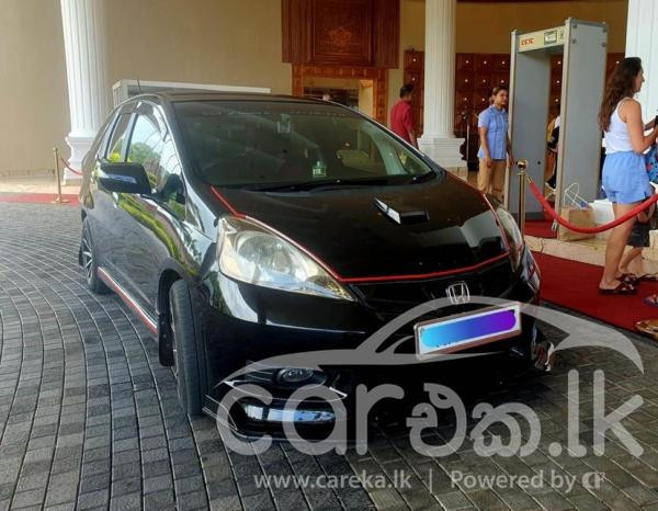 HONDA FIT SHUTTLE 2011