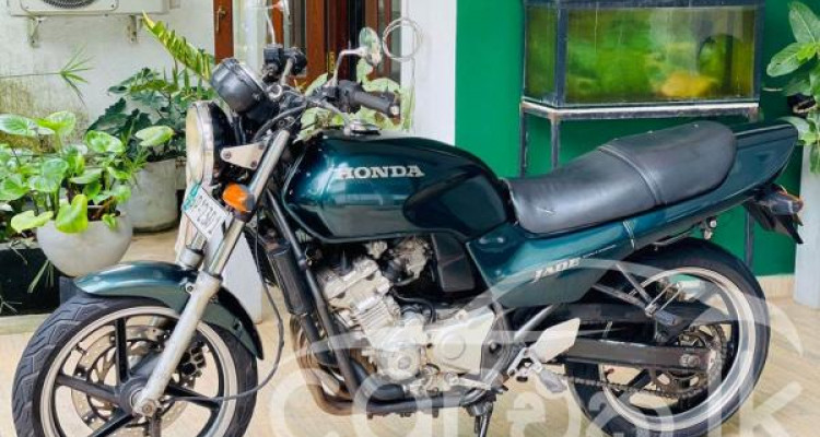 HONDA JADE 2010