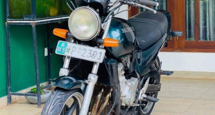 HONDA JADE 2010