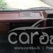 NISSAN CARAVAN 1985