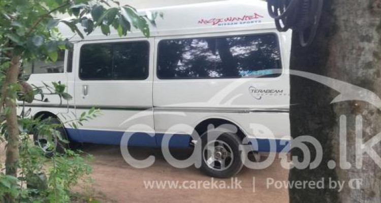 NISSAN CARAVAN 1985