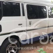 NISSAN CARAVAN 1985