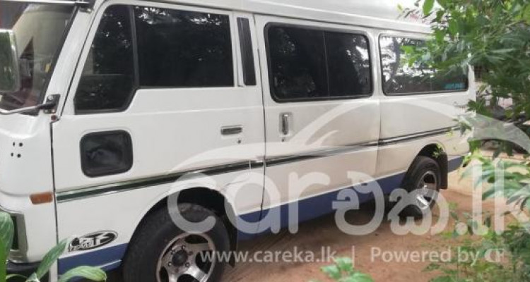 NISSAN CARAVAN 1985