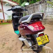 MAHINDRA GUSTO 2016