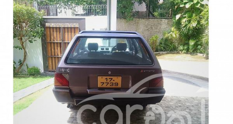 MITSUBISHI LANCER 1987