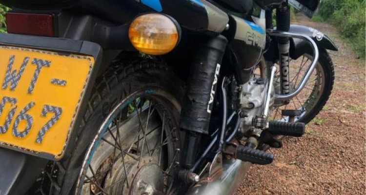 BAJAJ CT100 2011