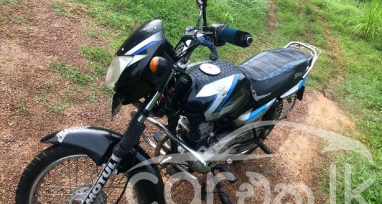 BAJAJ CT100 2011