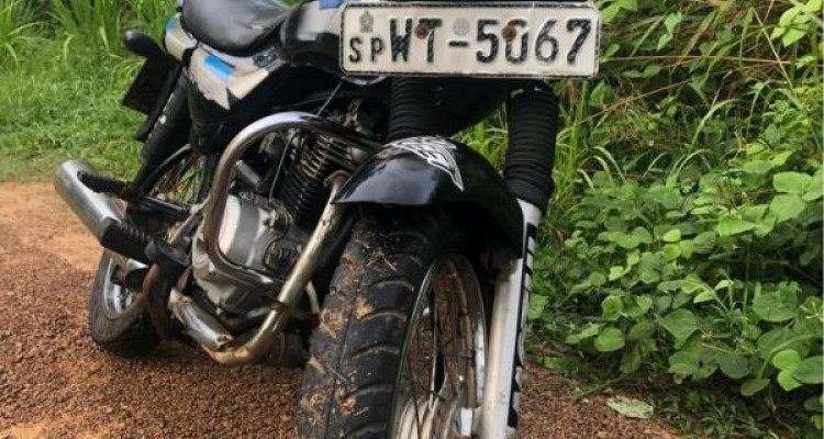BAJAJ CT100 2011