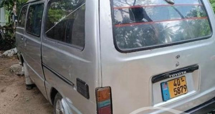 TOYOTA HIACE LH30 1980