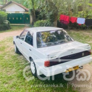 NISSAN TRAD SUNNY 1988