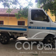 MITSUBISHI MINICAB 2002